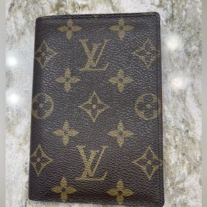 ❌❌SOLD❌❌Louis Vuitton monogram passport holder